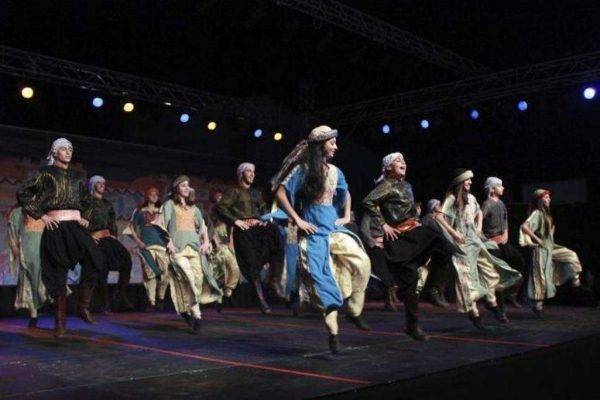 إليك أنواع الرقص الفلسطيني
