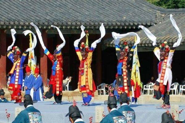 Cheoyongmu - أنواع الرقص الكوري