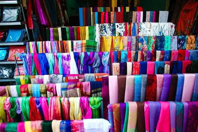 منتجات الحرير-اشهر منتجات فيتنام