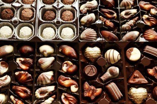 الشوكولاتة - أفضل هدية للزوجة من السفر