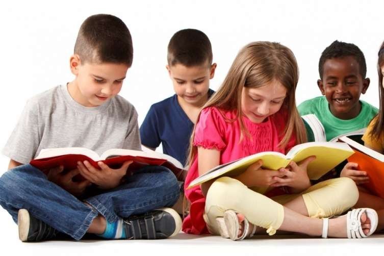 نصائح للوالدين عند تعليم الأطفال القراءة 