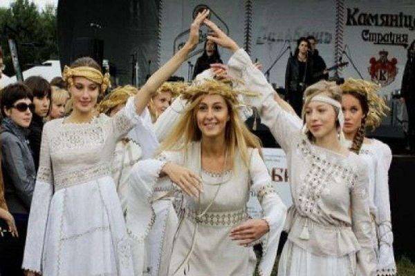 مظاهر الاحتفال بالأعراس في بيلاروسيا