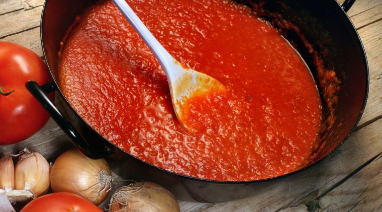 طريقة حفظ الطماطم المطحون