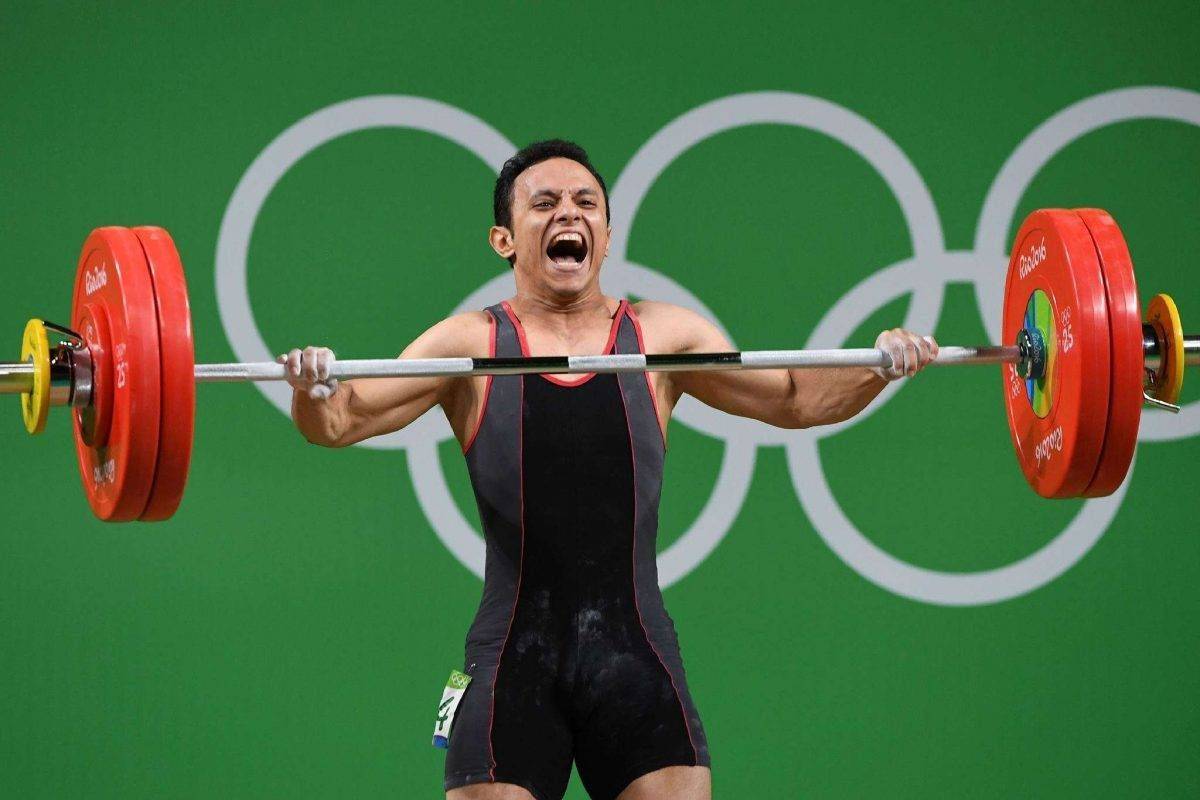 Weightlifter Loses Intestines