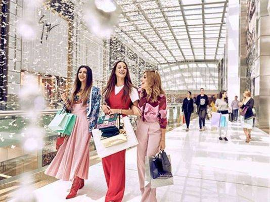 التسوق في دبي مول - السياحة في دبي في شهر نوفمبر