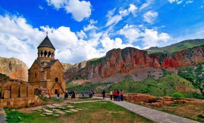 تعرف على السياحة في أرمينيا في شهر يوليو