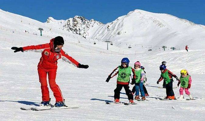التزلج - السياحة في ايطاليا في شهر يناير