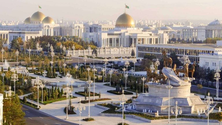 حقائق غربية عن تركمانستان