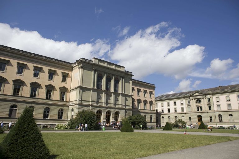 جامعة جنيف