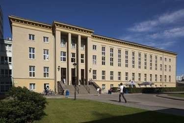 الجامعات في برلين