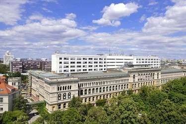 الجامعات في برلين