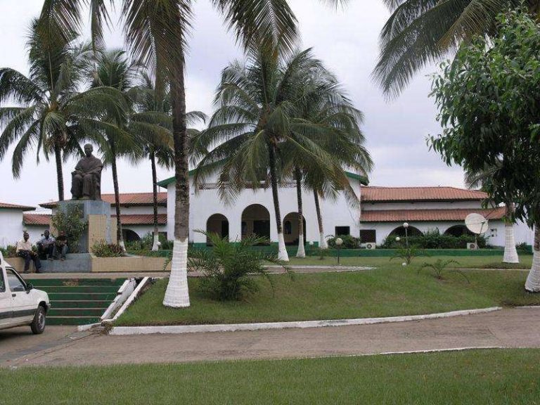 الجامعات في دولة غينيا الاستوائية