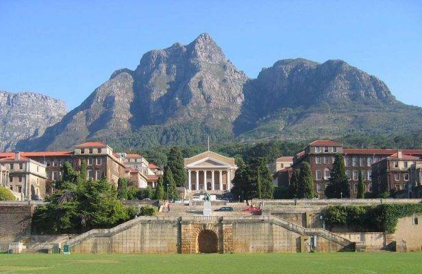 الجامعات في دولة جنوب إفريقيا