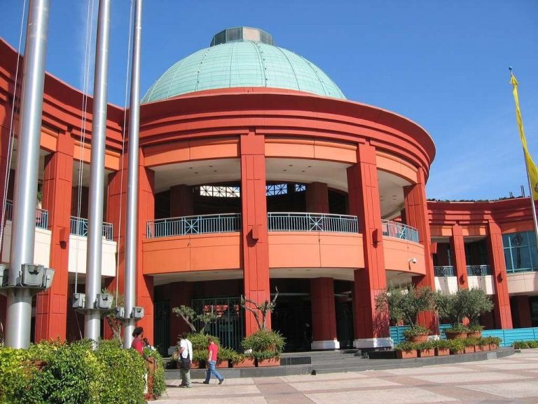 مركز كولومبو للتسوق