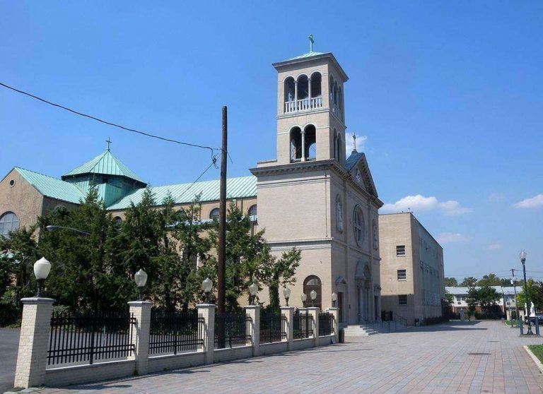 كنيسة سانت لوسي (St. Lucy)