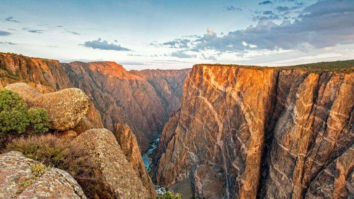 الوادي الأسود من الحديقة الوطنية غونيسون Black Canyon of the Gunnison ..