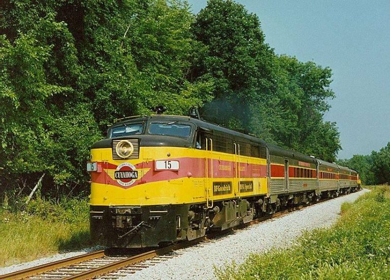 القيام برحلة خلال قطار متنزه Cuyahoga Valley National Park