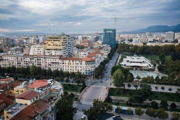 بماذا تشتهر دولة ألبانيا