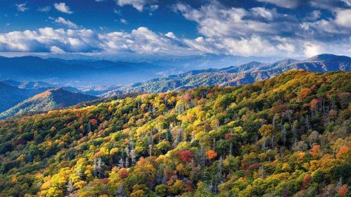 حديقة جبال غريت سموكي الوطنية The Great Smoky Mountains National Park ..