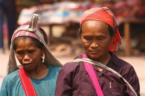 العمر المتوقّع للسكّان في لاوس