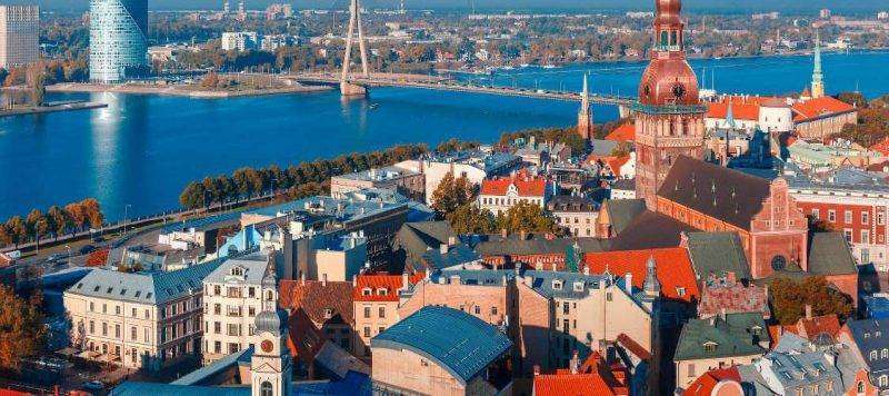 بماذا تشتهر دولة لاتفيا