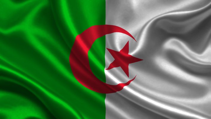 تاريخ تأسيس العلم الوطني الجزائري