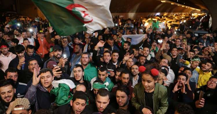 صفات الشعب الجزائري