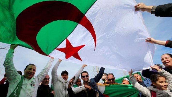 تاريخ تأسيس العلم الوطني الجزائري