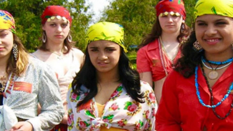 نساء الشعب الكردي