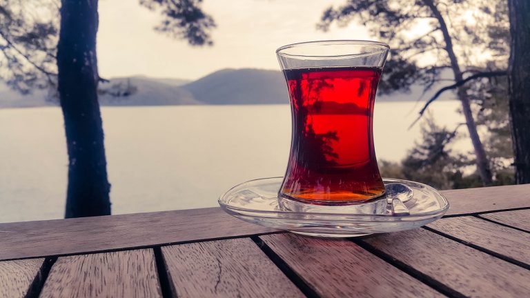 شاي النعناع والشيكولاتة الأحمر من " Culinary Teas"