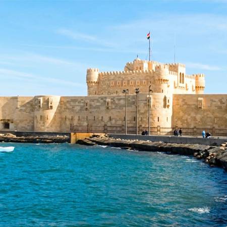 أفضل 5 مدن سياحية في مصر Alexandria-catidel-scaled-1