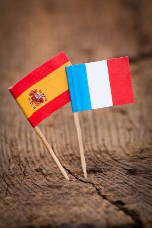 الفرق بين اللغة الاسبانية والفرنسية