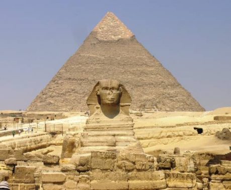 عدد المواقع الأثرية في مصر 