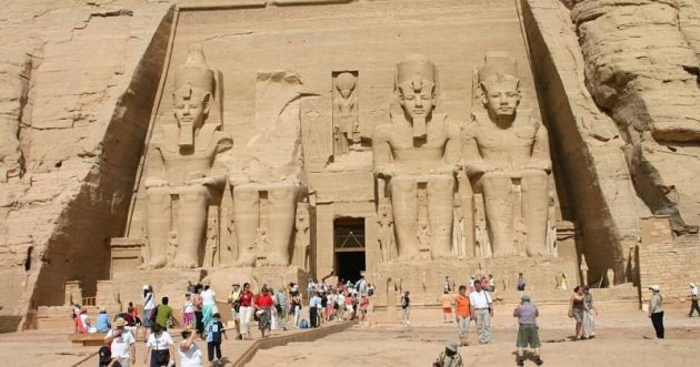 عدد المواقع الأثرية في مصر 