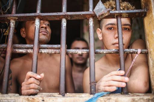 حرب العصابات في سجون البرازيل
