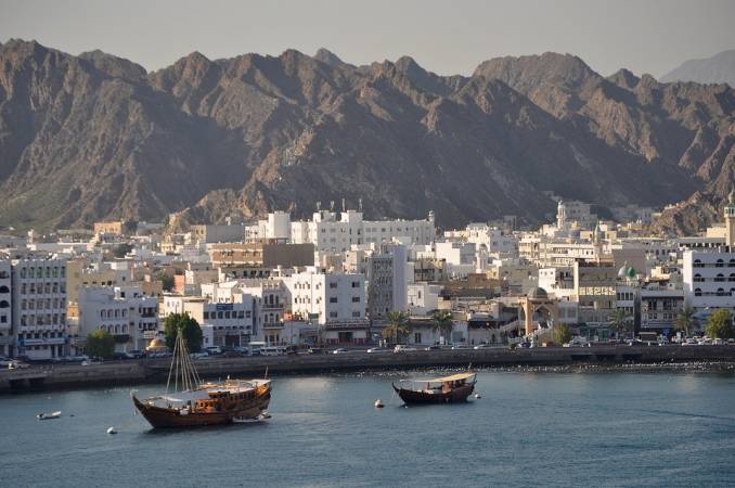 العمل في سلطنة عمان للاجانب