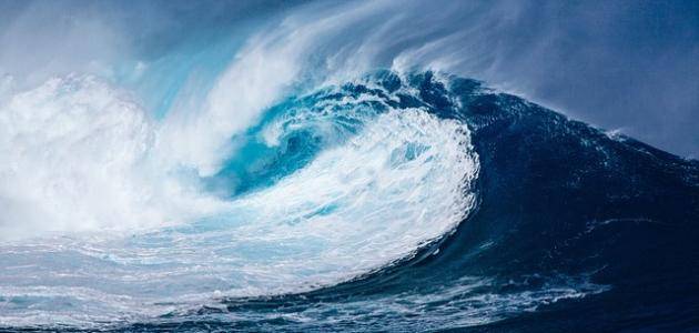 ماذا تسمى الحركة المستمرة لماء المحيط