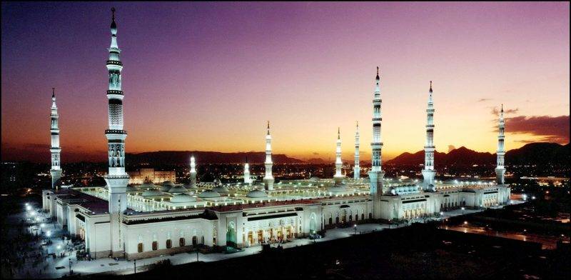 كم استغرق بناء المسجد النبوي