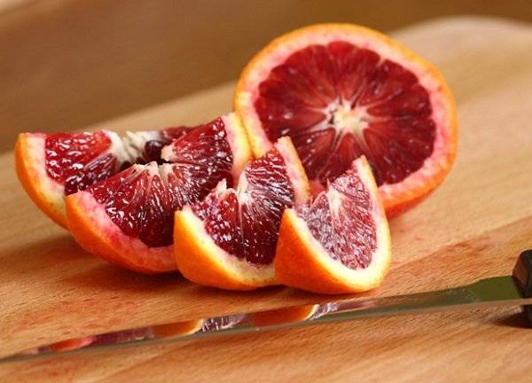 فوائد البرتقال الأحمر هل يخلصك من الكوليسترول