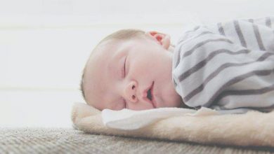 تنظيم نوم الرضيع بعمر شهرين