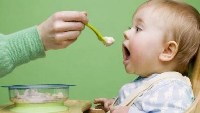 ماذا يأكل الطفل في الشهر الثالث