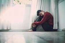 علامات وأعراض الاكتئاب الخفيف والمتوسط والشديد